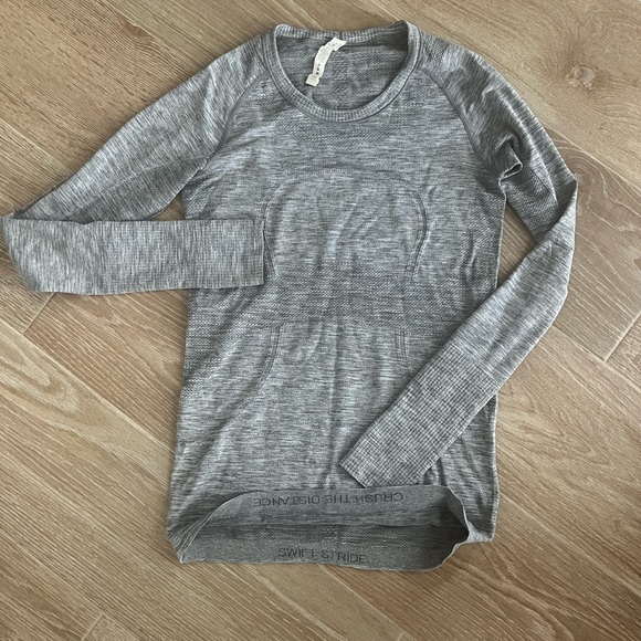 Heather Gray Lululemon Swiftly Tech - Picture 2 of 5
